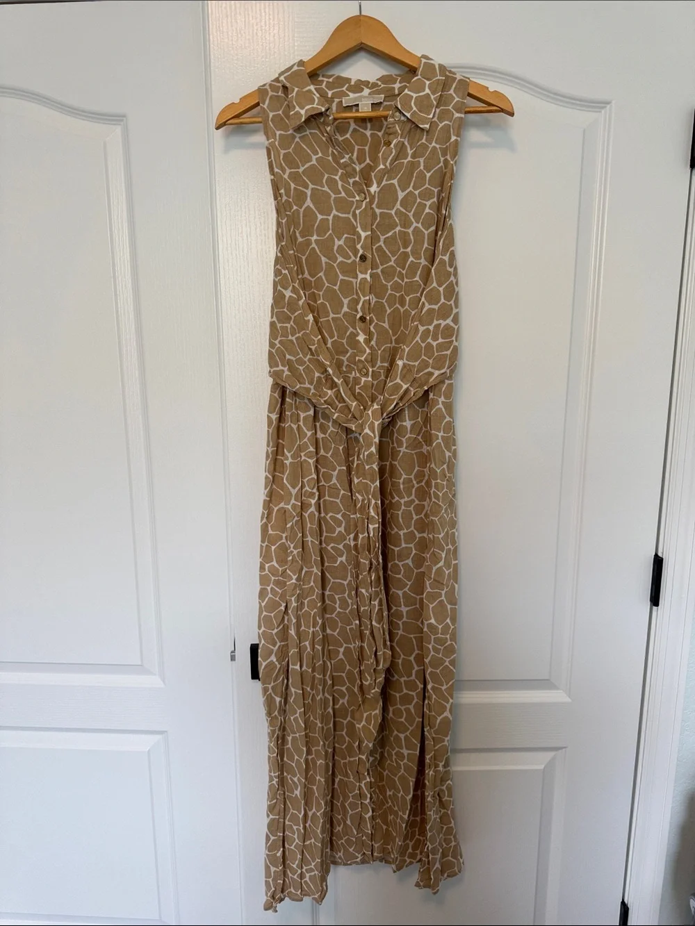 Michael Kors Tan and White Giraffe-Print Sleeveless Maxi Dress with Tie Waist